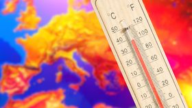 VIDEO Incendii devastatoare și caniculă extremă lovesc Europa! Doi români au murit în Spania